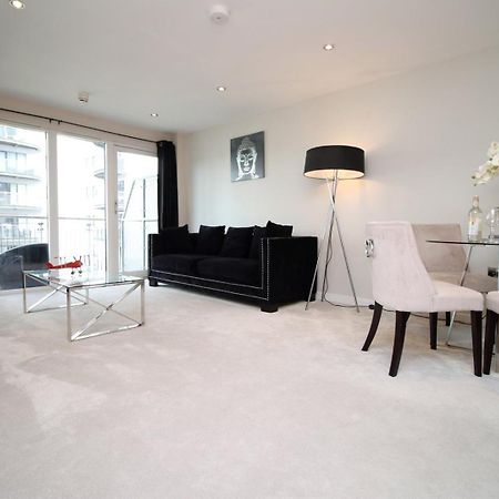 Perfect Getaway In Cardiff Marina Apartment Ngoại thất bức ảnh