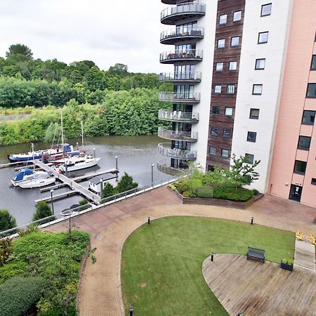 Perfect Getaway In Cardiff Marina Apartment Ngoại thất bức ảnh