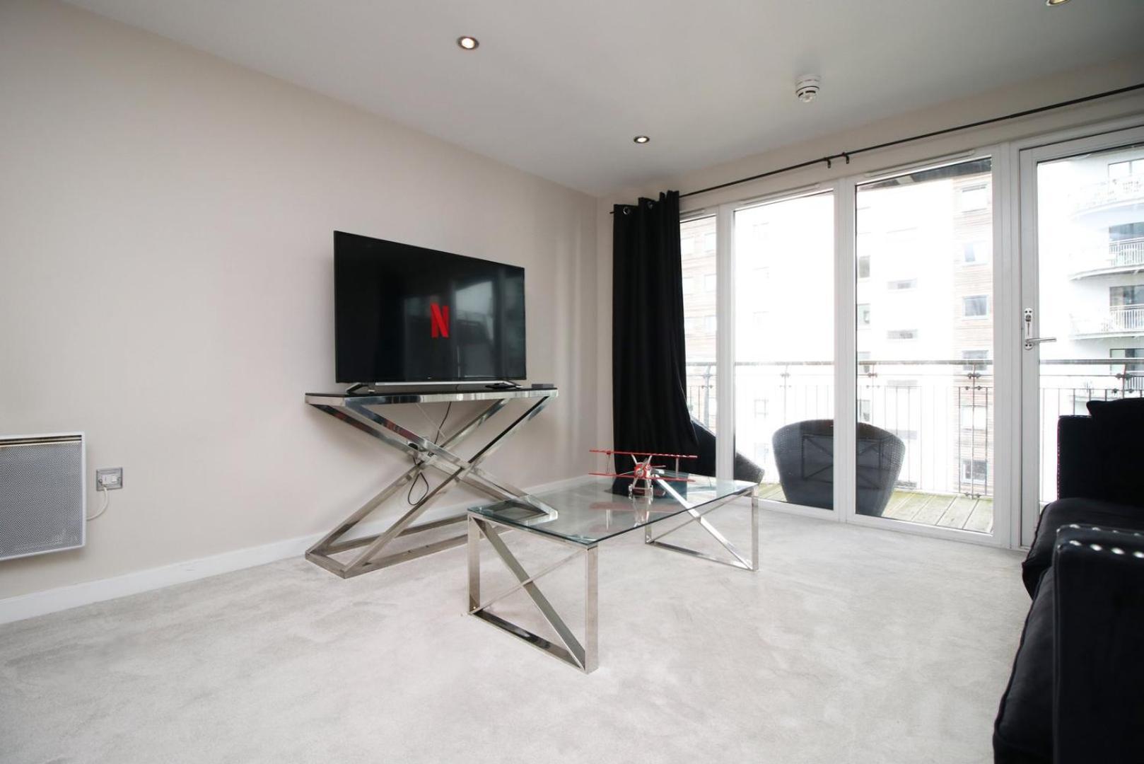 Perfect Getaway In Cardiff Marina Apartment Ngoại thất bức ảnh