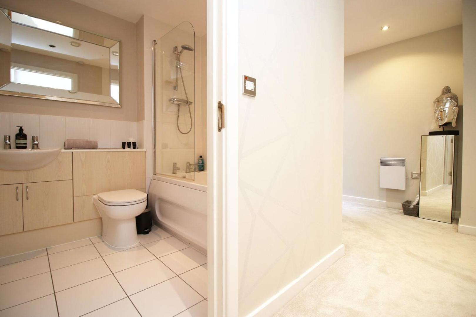 Perfect Getaway In Cardiff Marina Apartment Ngoại thất bức ảnh