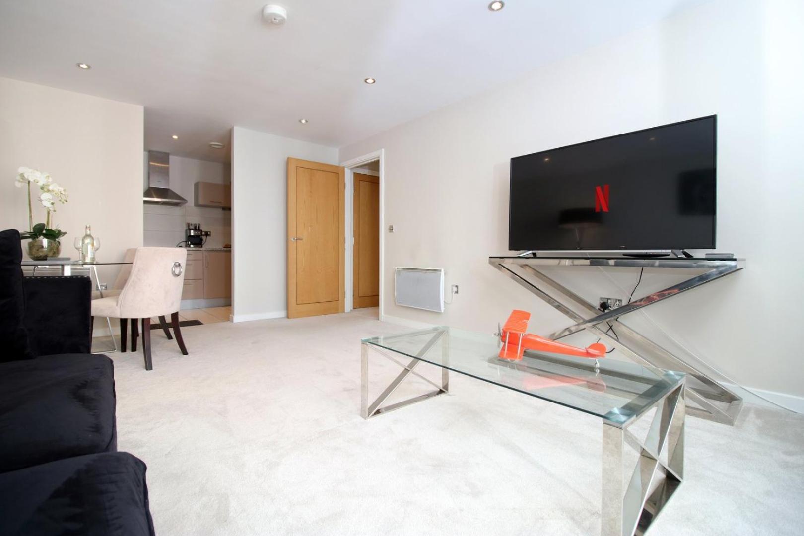 Perfect Getaway In Cardiff Marina Apartment Ngoại thất bức ảnh