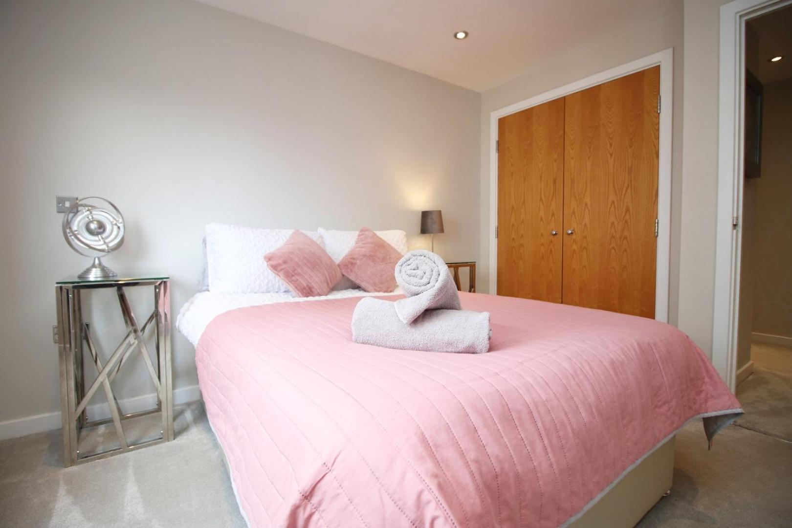 Perfect Getaway In Cardiff Marina Apartment Ngoại thất bức ảnh