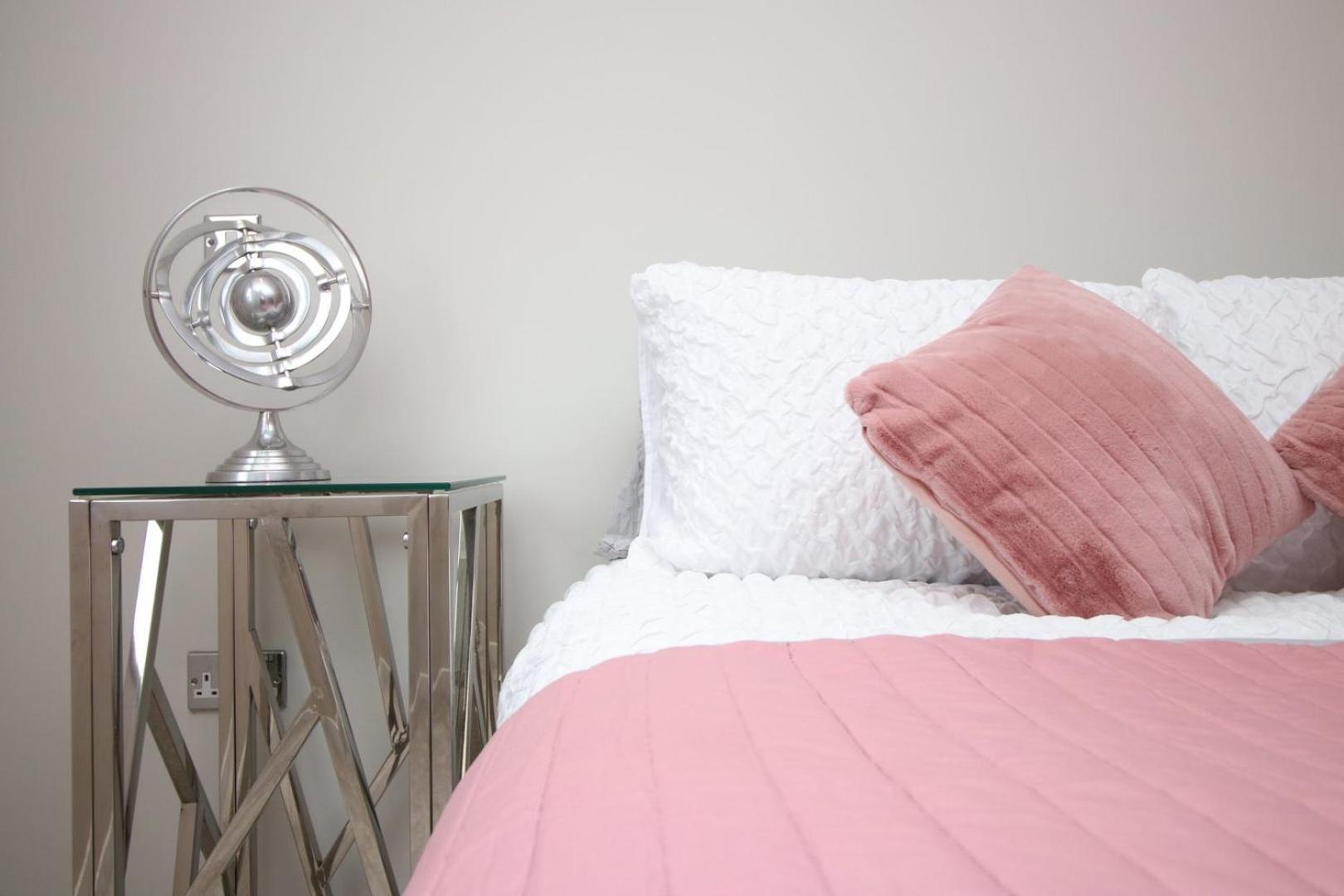 Perfect Getaway In Cardiff Marina Apartment Ngoại thất bức ảnh