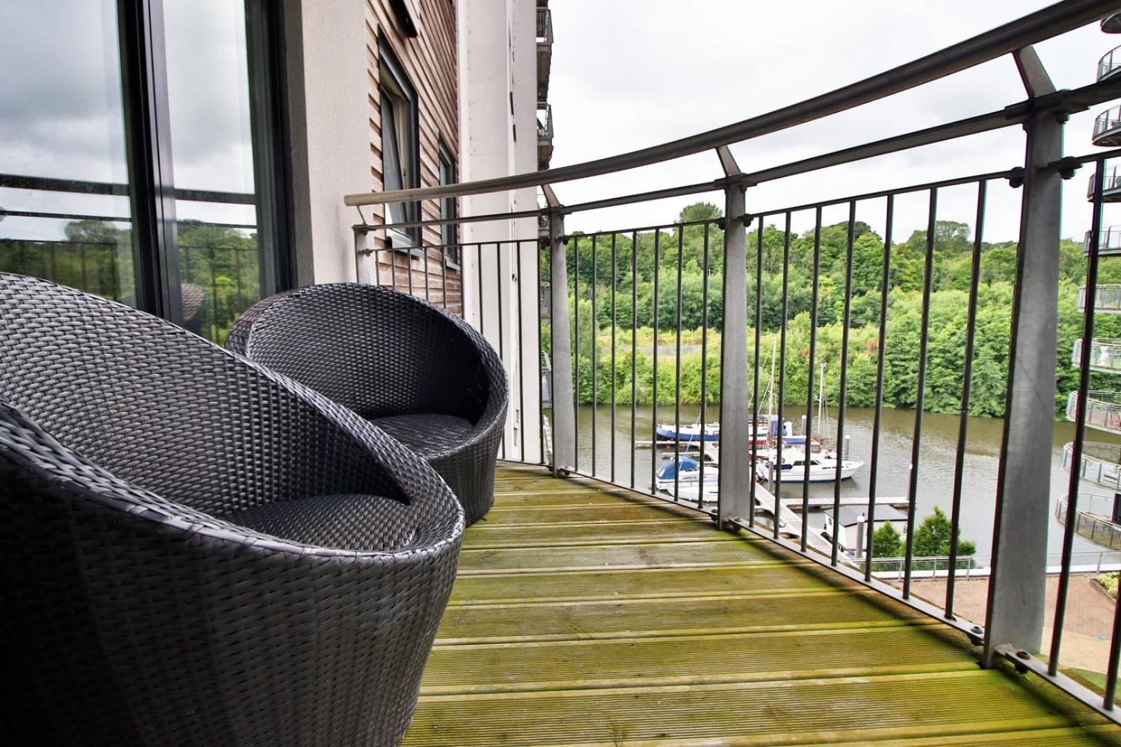 Perfect Getaway In Cardiff Marina Apartment Ngoại thất bức ảnh