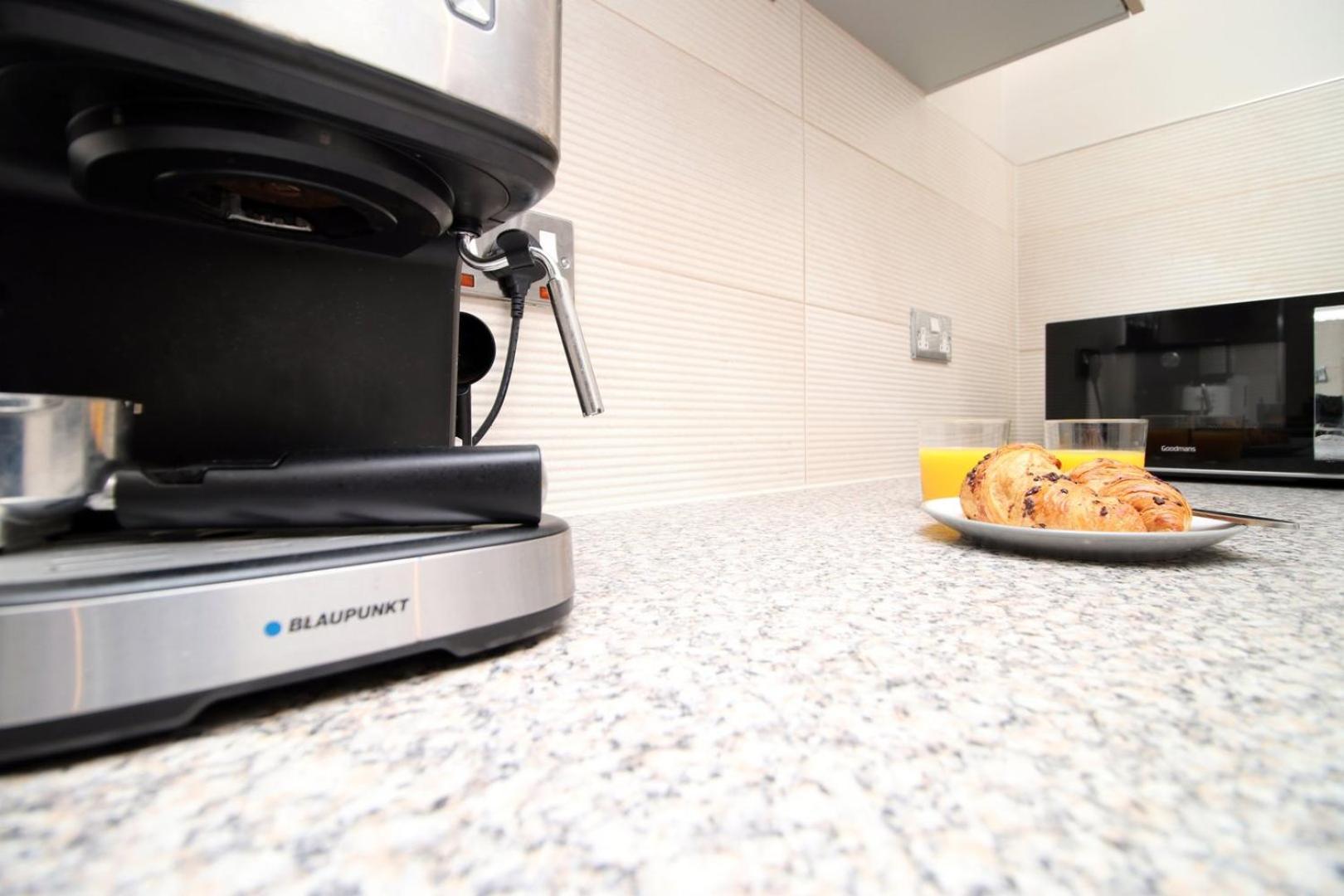 Perfect Getaway In Cardiff Marina Apartment Ngoại thất bức ảnh