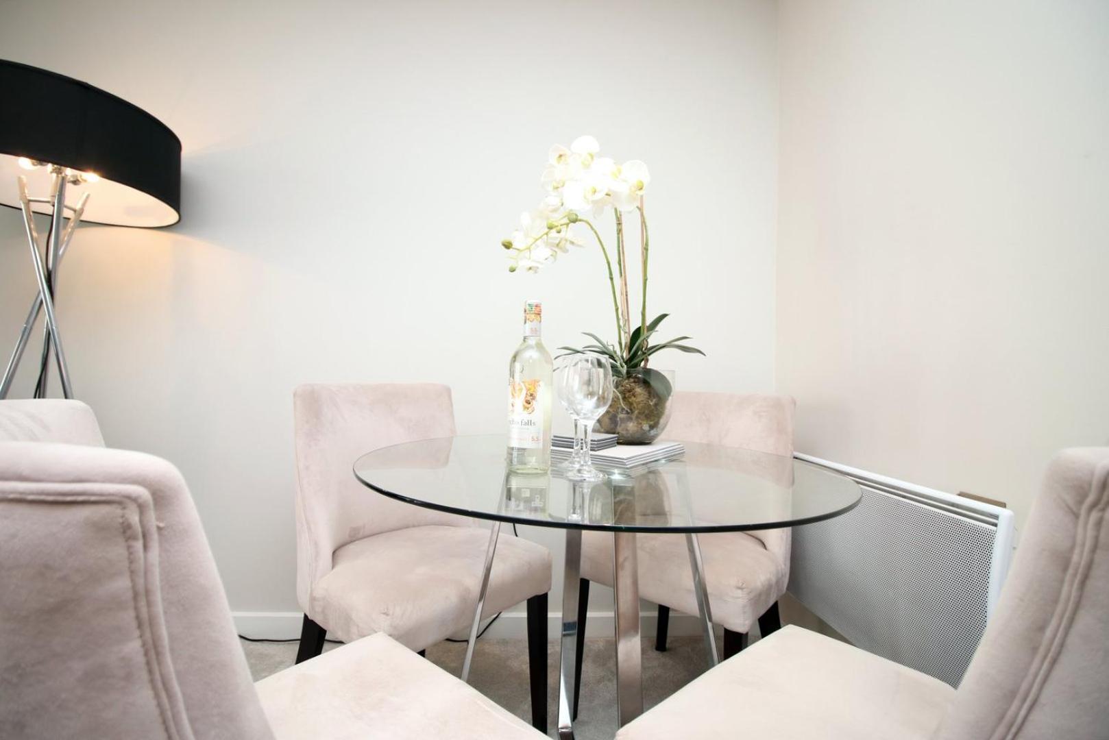 Perfect Getaway In Cardiff Marina Apartment Ngoại thất bức ảnh