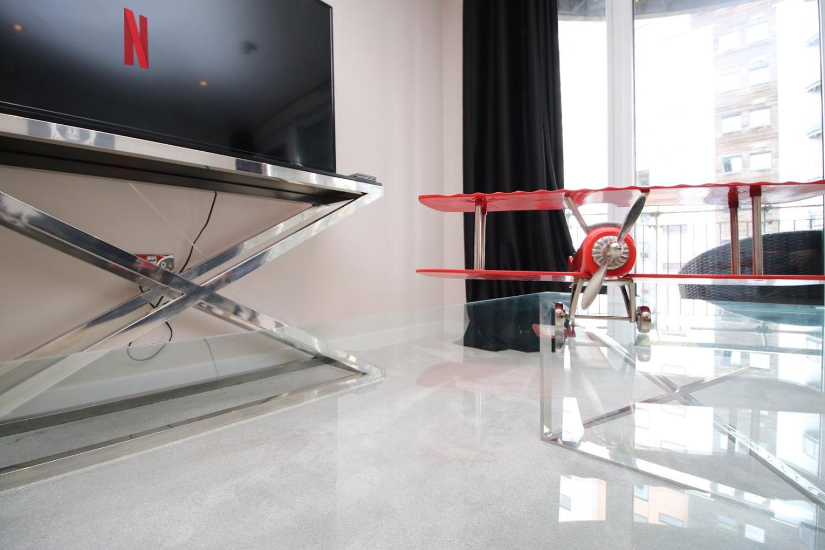 Perfect Getaway In Cardiff Marina Apartment Ngoại thất bức ảnh